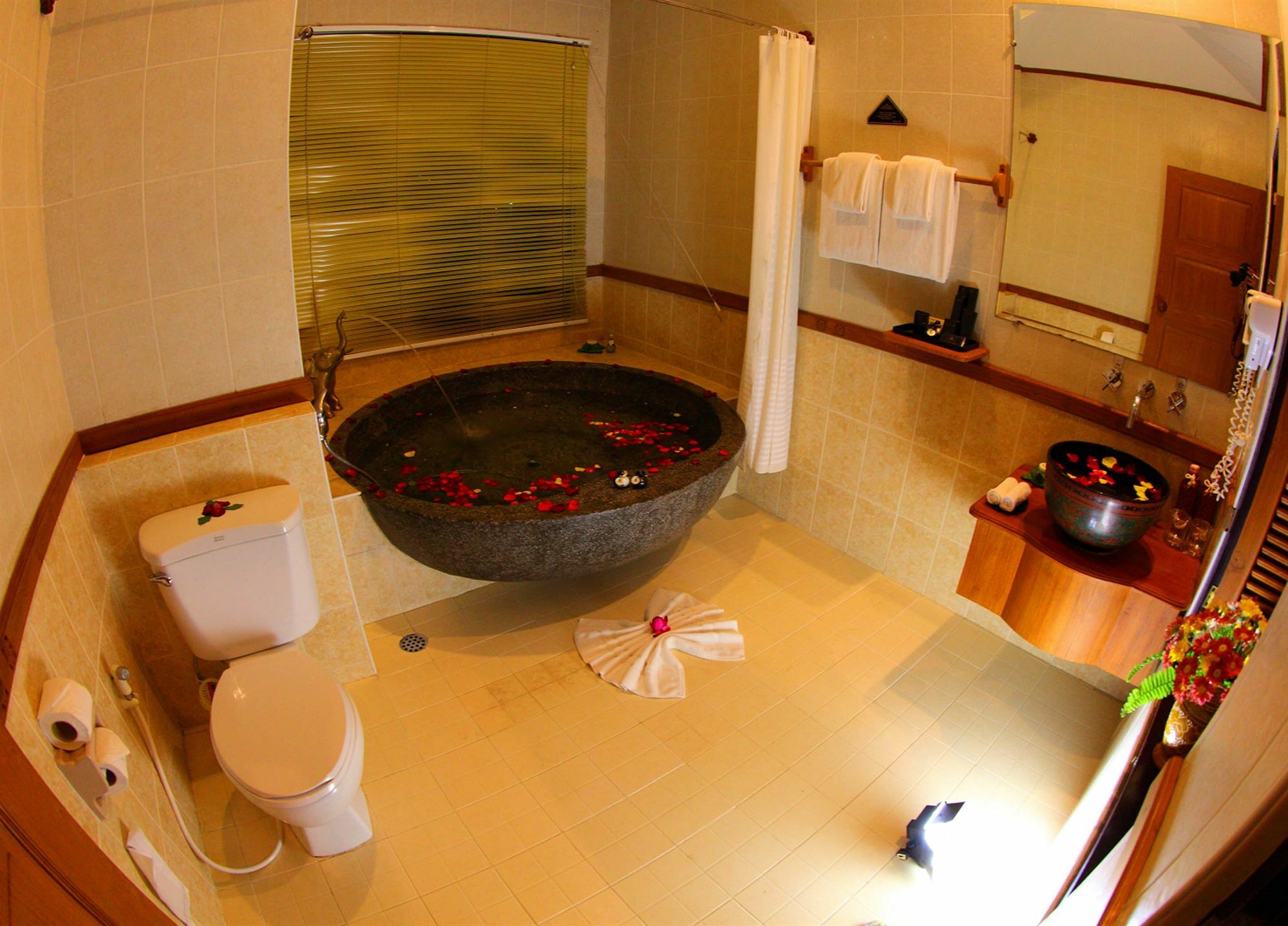 Hotel Amazing Nyaung Shwe Εξωτερικό φωτογραφία